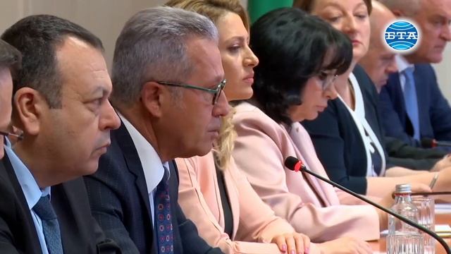 Кандидатът за служебен премиер Димитър Главчев предложи проект на структура и състав на МС смотреть онлайн