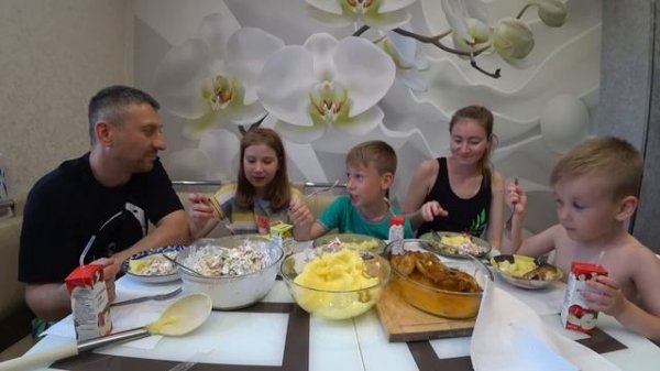 МУКБАНГ КУРИНЫЕ КРЫЛЫШКИ С ПЮРЕШКОЙ | MUKBANG CHICKEN LEGS WITH MASHED POTATOES #мукбанг #mukbang