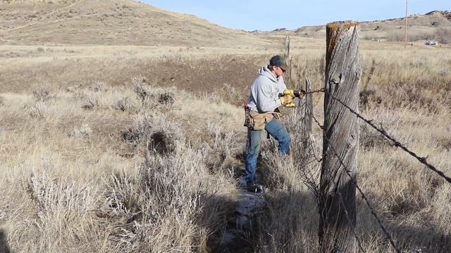 How to use a modernized fencing staple: Featuring Cat's Claw Cowboy, Josh Davison смотреть онлайн