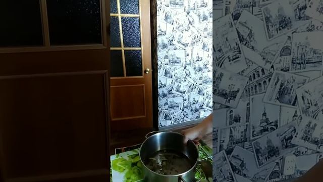 Готовимся к дню рождения дочки. Сидели в кафе с подругой. смотреть онлайн