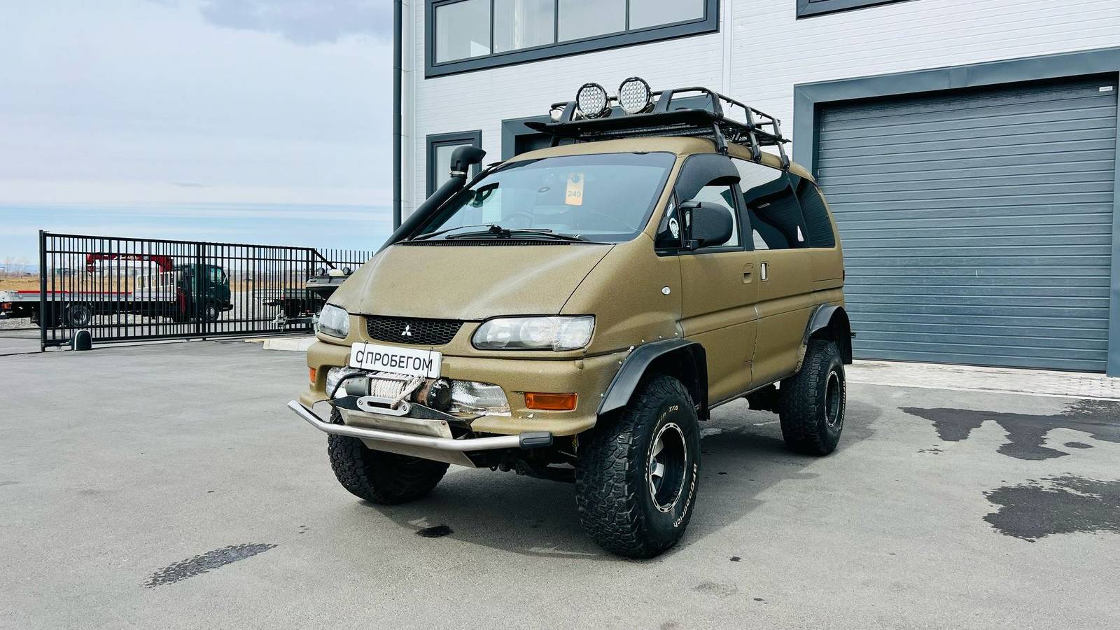 Mitsubishi Delica, 1996 год смотреть онлайн