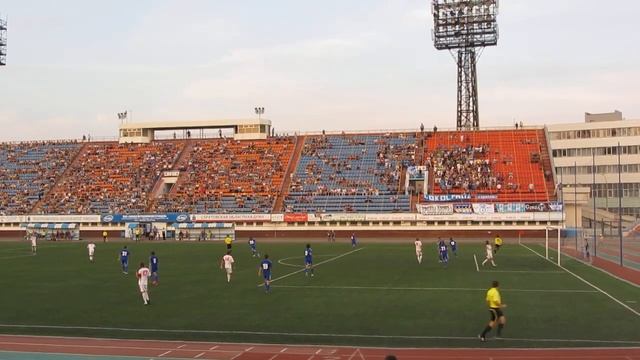 Зига-Зага на восточной трибуне смотреть онлайн