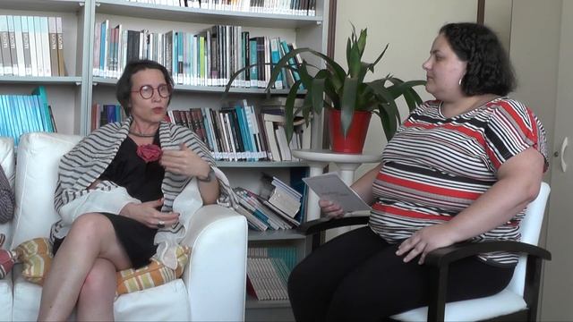 Enquadrando o tradutor - Entrevistada Susana Kampff Lages (UFF) смотреть онлайн