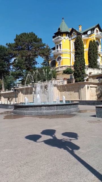 Кисловодск. Проспект Ленина. Фонтан. Красивое здание. И прекрасная музыка смотреть онлайн