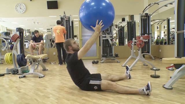 Вертикални повдигания с швейцарска топка от лег смотреть онлайн