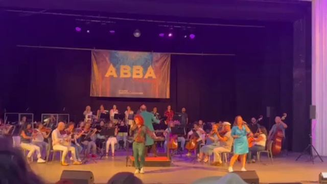 Вечните хитове на АББА с Люси Дяковска, Милица Гладнишка и Плевенската филхармония смотреть онлайн