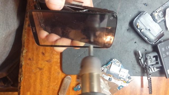 HTC Desire S  замена LCD