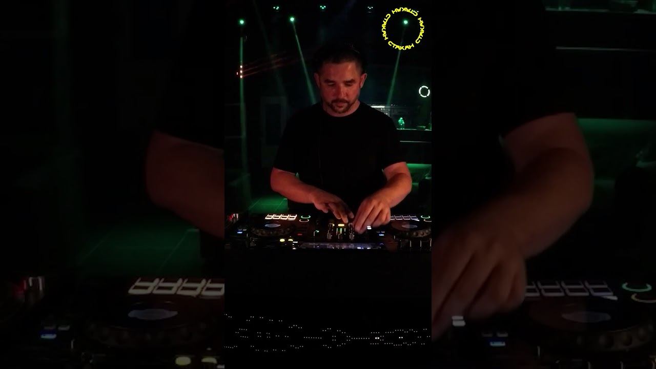 BOOZEVICH | MINIMAL TECH | 006