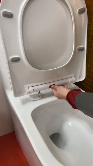 One click set-up easy installation UF seat cover, you can clean your bathroom at any time, yes!!! смотреть онлайн