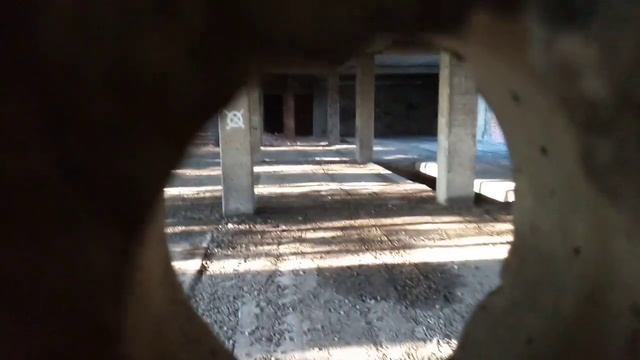 Играем в охранника на алюмпласте, рубрика заброшки Новокузнецка смотреть онлайн