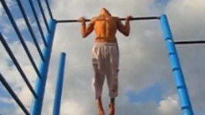 Выход ангела на турнике.