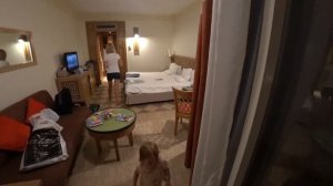 Нас заселили. Обзор номера в отеле Novotel Beach в Шарм эль Шейх