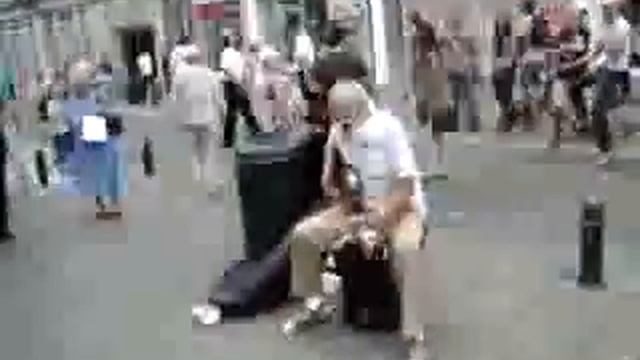 Уличный музыкант смотреть онлайн