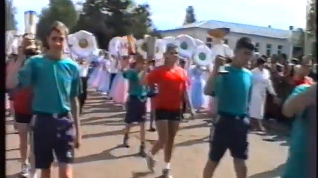 1999 1 МАЯ ОТКРЫТИЕ кафе Огонек смотреть онлайн