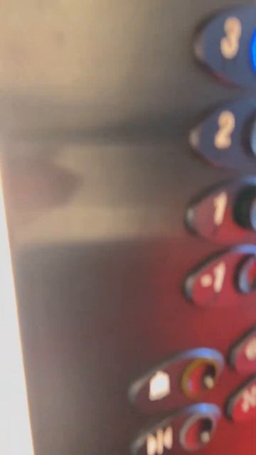 Лифт OTIS GEN 2 2006 года в ТЦ Кольцо. Казань. смотреть онлайн