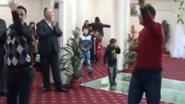 Ракси точики,помери сур..عروسی تاجیکی.pamir dance смотреть онлайн
