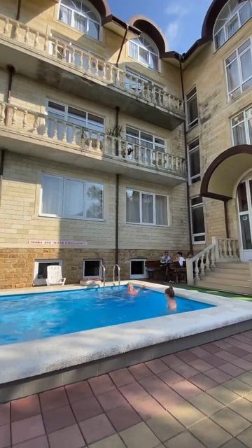 Бассейн в гостевом доме 🔥☀️ #лазаревское #черноеморе #сочи #лазаревское2023 смотреть онлайн