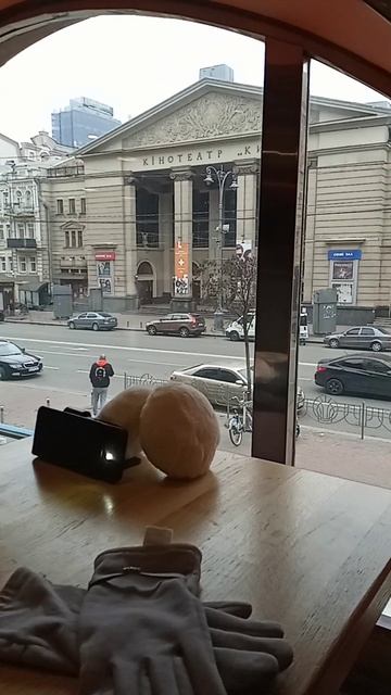 Вкусняшки в центре Киева смотреть онлайн