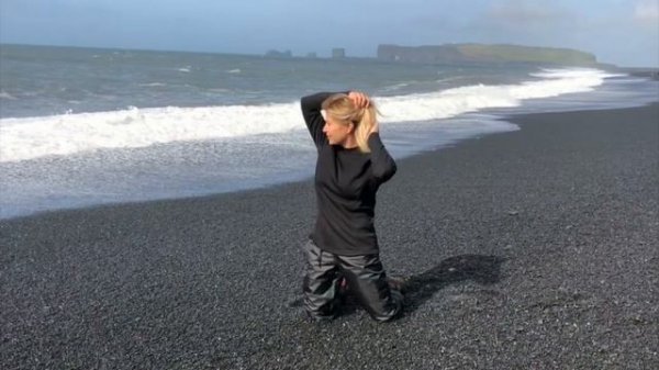 Эсперанто (слова Стома Анна, музыка Петров Евгений, исполнители Стома Анна и Левинтан Марк)