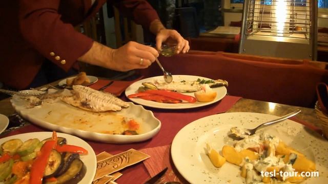 Лучший ресторанный раздельщик рыбы в мире! (The Best Restaurant Fish Carver In The World!)