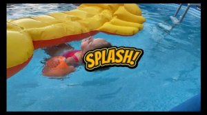 Играем в бассейне