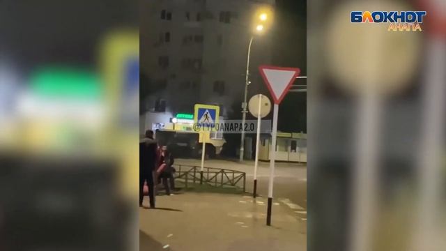 Ночью в Анапе устроили безобразную драку смотреть онлайн