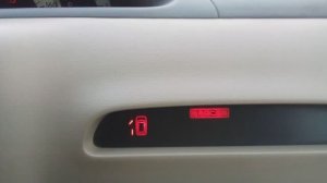 Тойота Раум 2003год- индикаторы неисправностей дверей, датчики.