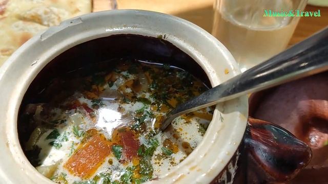 Пицунда, ч. 1 Гостевые дома «Питиунт». Обед в приятной кафешке. Идём на море!