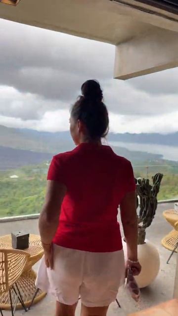 Ресторан с панорамным видом на Бали! Путешествуй вместе с нами, Подписывайся ❤️ смотреть онлайн