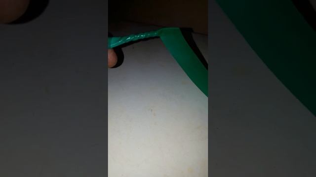 Как правильно изолировать скрутку изолентой. смотреть онлайн