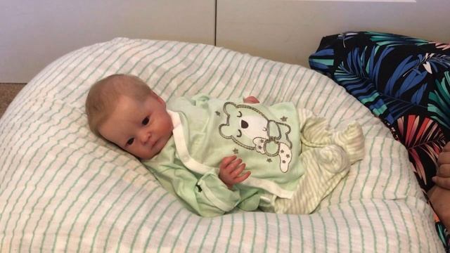 Side by Side Comparison of Two Preemie Reborns - Ada and Talia смотреть онлайн