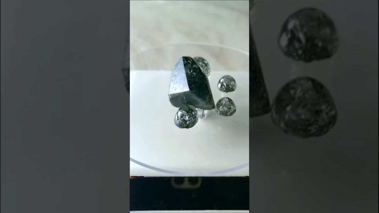 Кварц с хлоритом