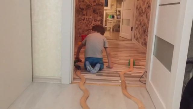 Икеевский поезд. Панда-разрушитель.Подписывайтесь на наш канал. смотреть онлайн