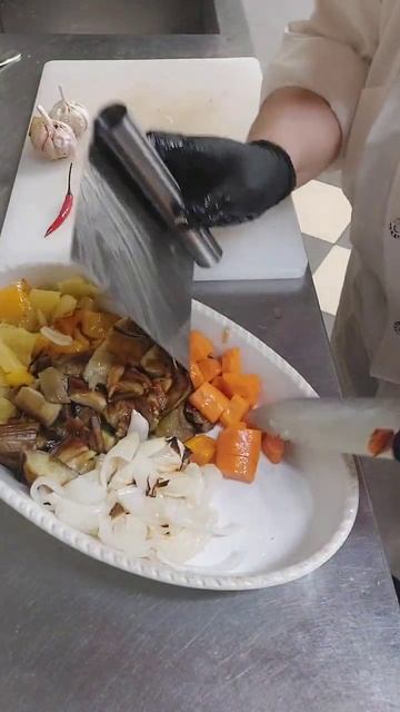 Самый вкусный овощной (тёплый) салат 🍴👌СПБ 💞 смотреть онлайн