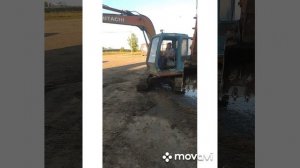 экскаватор погрузчик vs гусеничный экскаватор. любительская съёмка