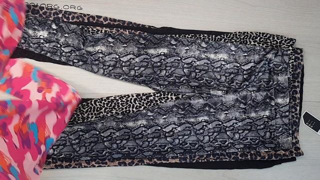 04596 Leggings action(Леггинсы ,лосины ) №2 3,55 кг 14,80€ за кг 17 ед смотреть онлайн