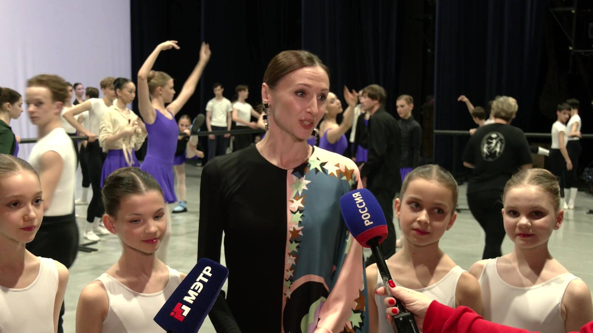 Прима-балерина Большого театра Светлана Захарова представила своих учеников на конкурсе в Йошкар-Оле смотреть онлайн