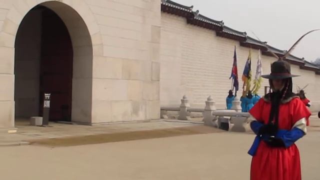 Смена караула у королевского дворца. Сеул. Февраль 2015 смотреть онлайн