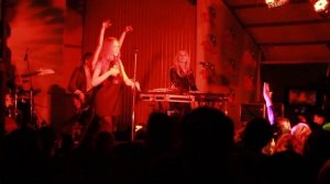 Хоп, ла ла лай! Хоп, ла ла лай)))