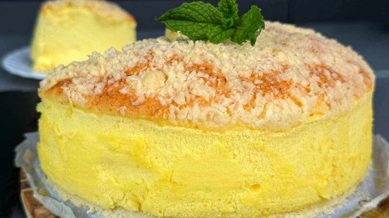 Приготовила раз, теперь пеку ПОСТОЯННО! Сметанный пирог "Угодить всем", так ПРОСТО и так ВКУСНО! смотреть онлайн