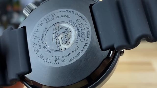 Seiko sbbn025 Darth Tuna 1000m MarineMaster смотреть онлайн