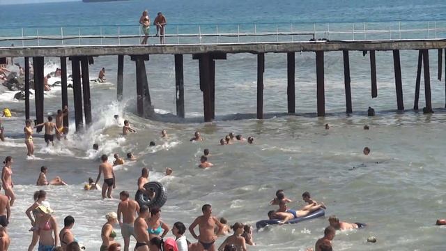 Алушта. Пляж. смотреть онлайн
