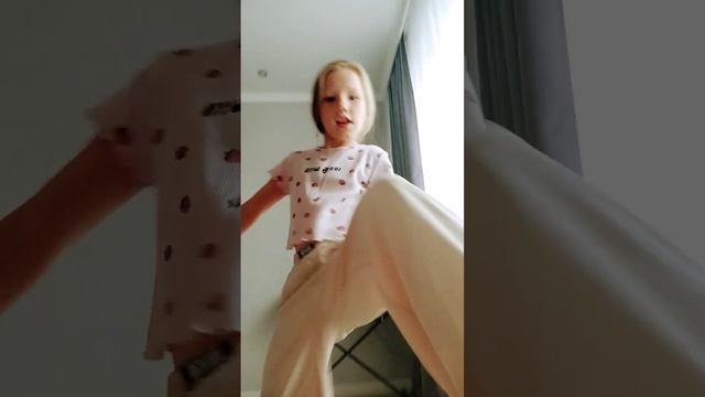 что мне надеть в гости? смотреть онлайн