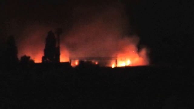 В Затоке пожар 17.09.2016 0.45 смотреть онлайн