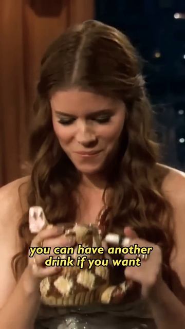 Kate Mara kisses Craig Ferguson?? смотреть онлайн