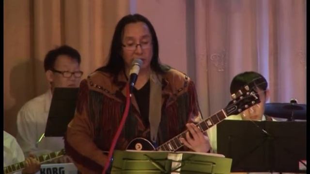 Виталий Власов и Национальный оркестр Якутии - Аһыныый (Сжалься) смотреть онлайн