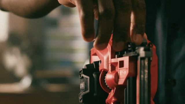 CRAFTSMAN V20* Cordless 18GA Finish Nailer Kit | Tool Overview смотреть онлайн