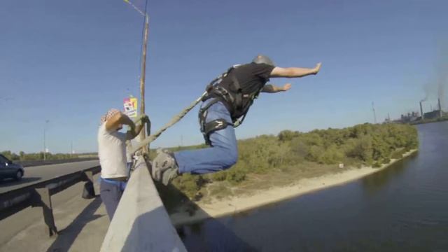 Rope jumping мост Днепродзержинск видео 36 смотреть онлайн