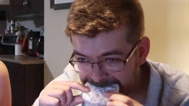 Tim Horton's Donut Mukbang (Tier List) смотреть онлайн