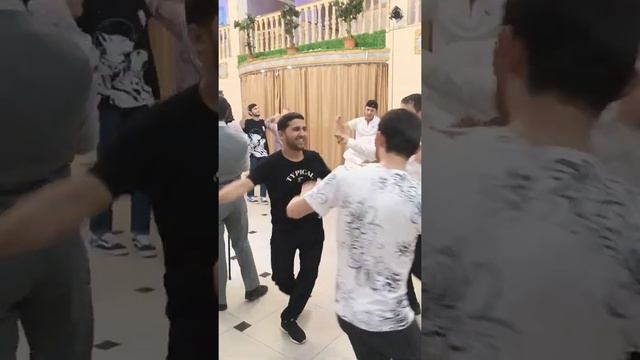 АНАИРА РАКСИ ЗЕБОИ ТОЧИКИ МЕГАН смотреть онлайн